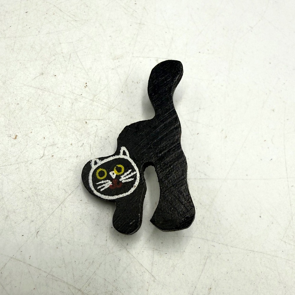Handmade Black Cat Brooch Hand Painted Folk Art Wood Silhouette Pin Halloween